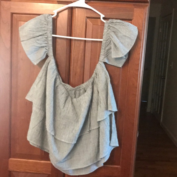 Lucky Brand off the shoulder top. Size M. - Picture 4 of 4